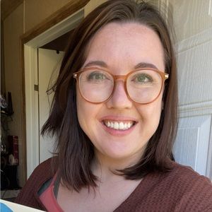 Meet your Posher, Alexis